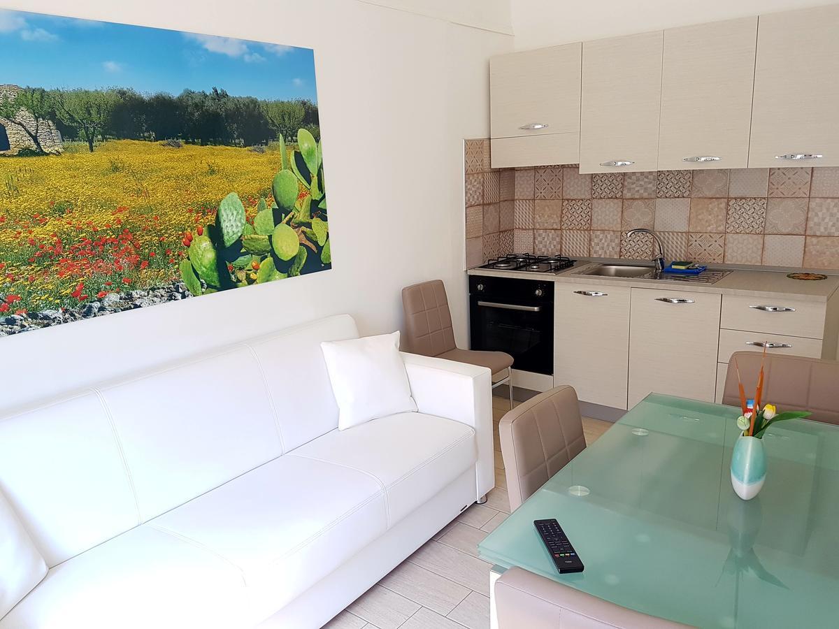 Case Vacanza Via Mozart Porto Cesareo Kültér fotó