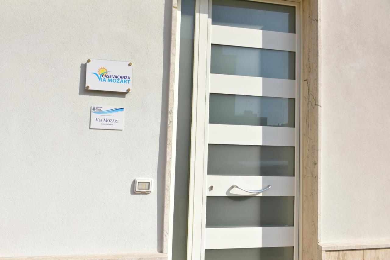Case Vacanza Via Mozart Porto Cesareo Kültér fotó