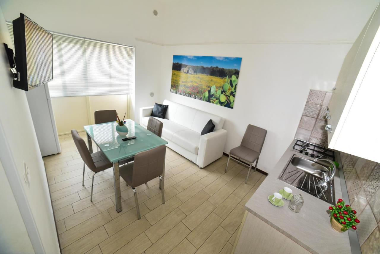 Case Vacanza Via Mozart Porto Cesareo Kültér fotó