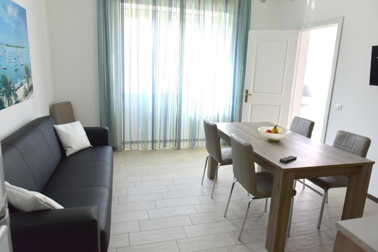Case Vacanza Via Mozart Porto Cesareo Kültér fotó