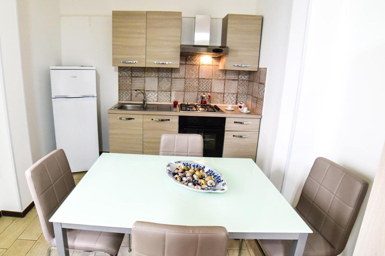 Case Vacanza Via Mozart Porto Cesareo Kültér fotó